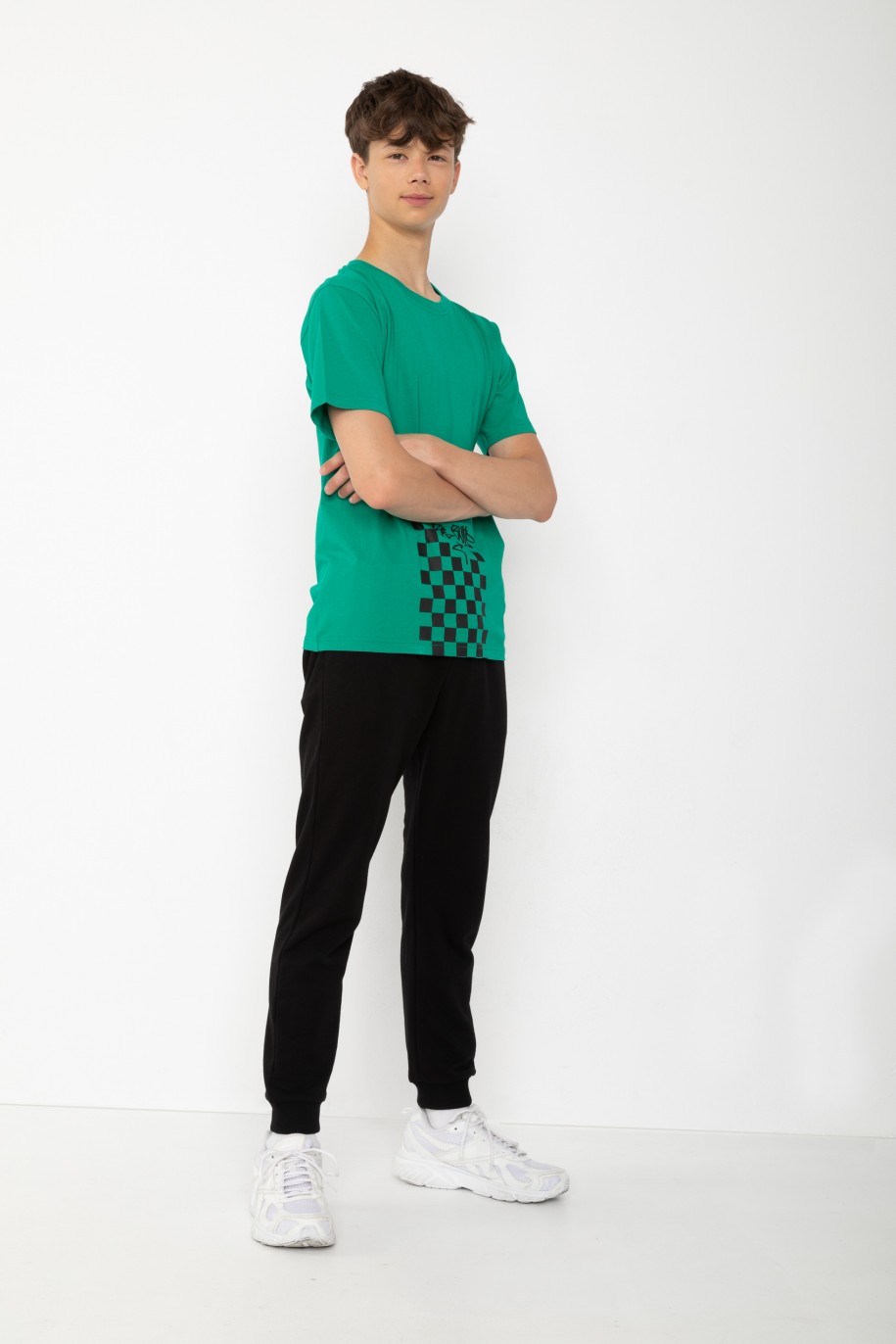 Zielony T-shirt z nadrukiem szachownicy - 43218