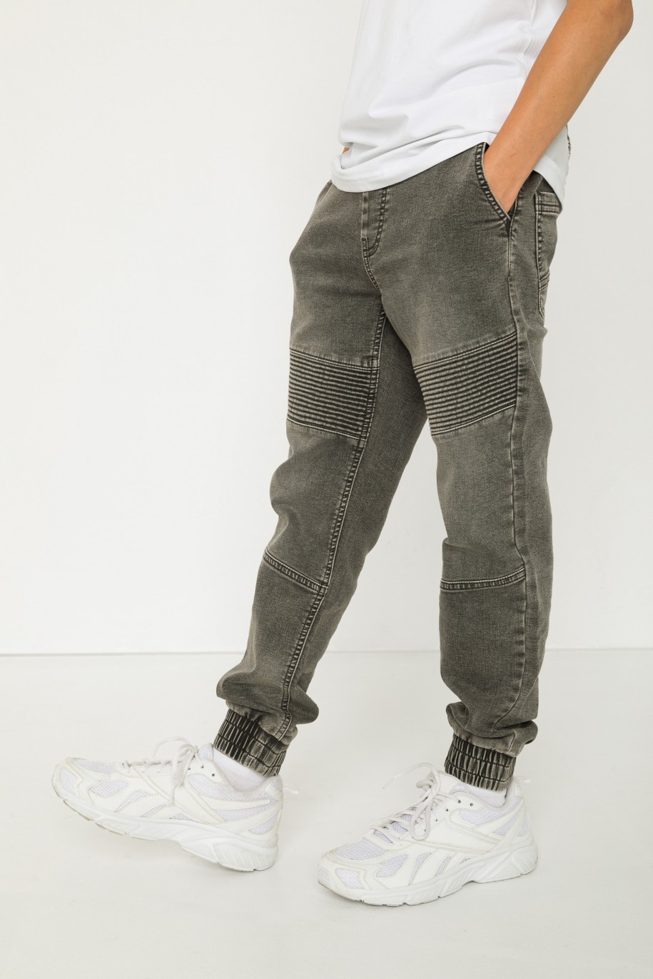 Szare jeansowe spodnie JOGGER z przeszyciami - 43396