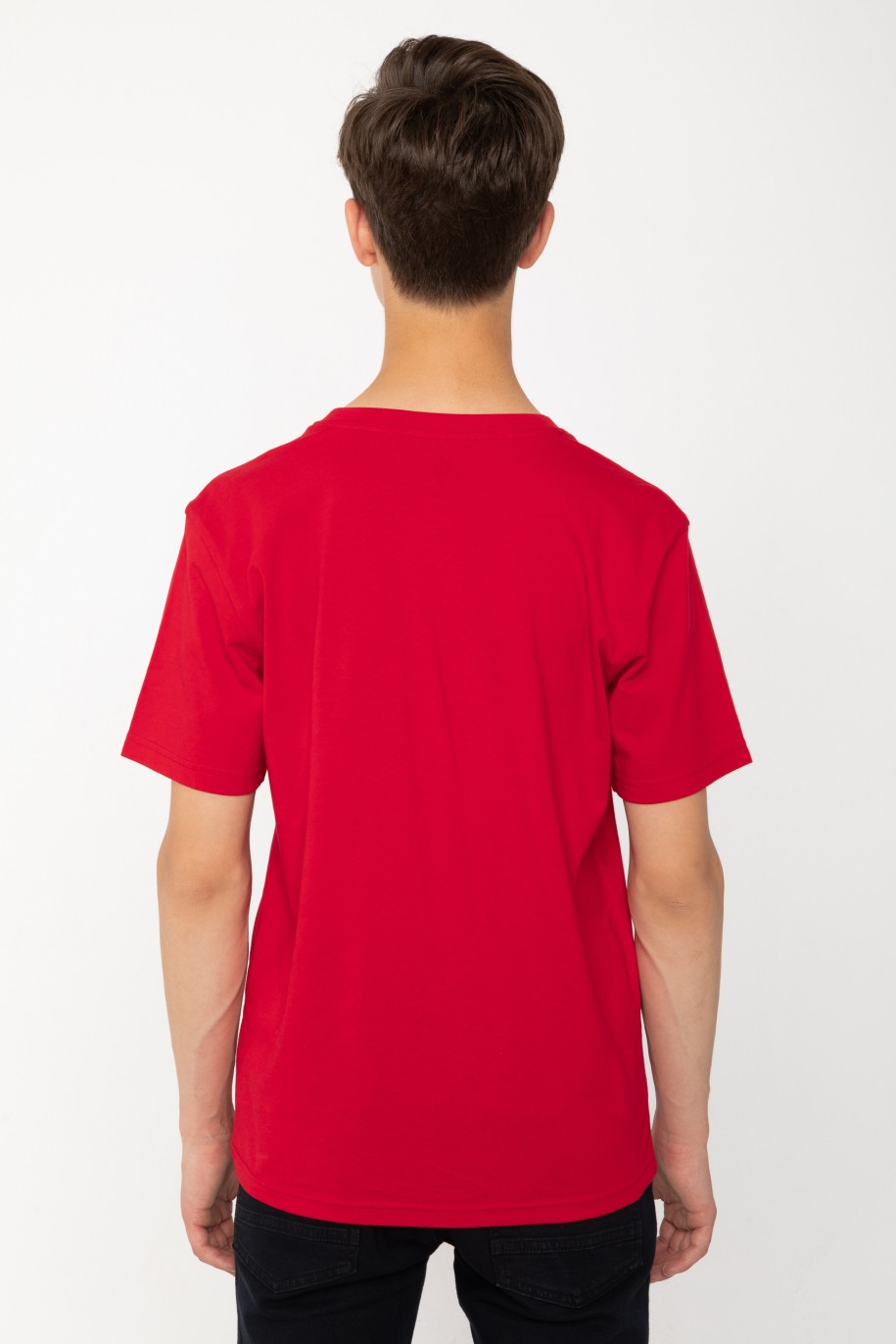 Czerwony T-shirt z nadrukiem na środku - 43689