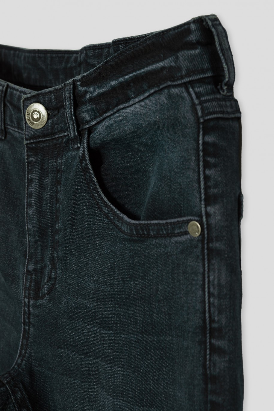 Granatowe klasyczne jeansy SLIM - 43778