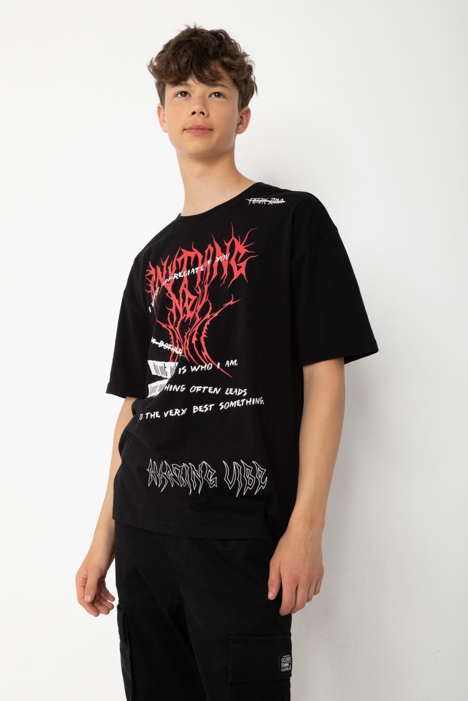 Czarny T-shirt oversize z nadrukami - 43896