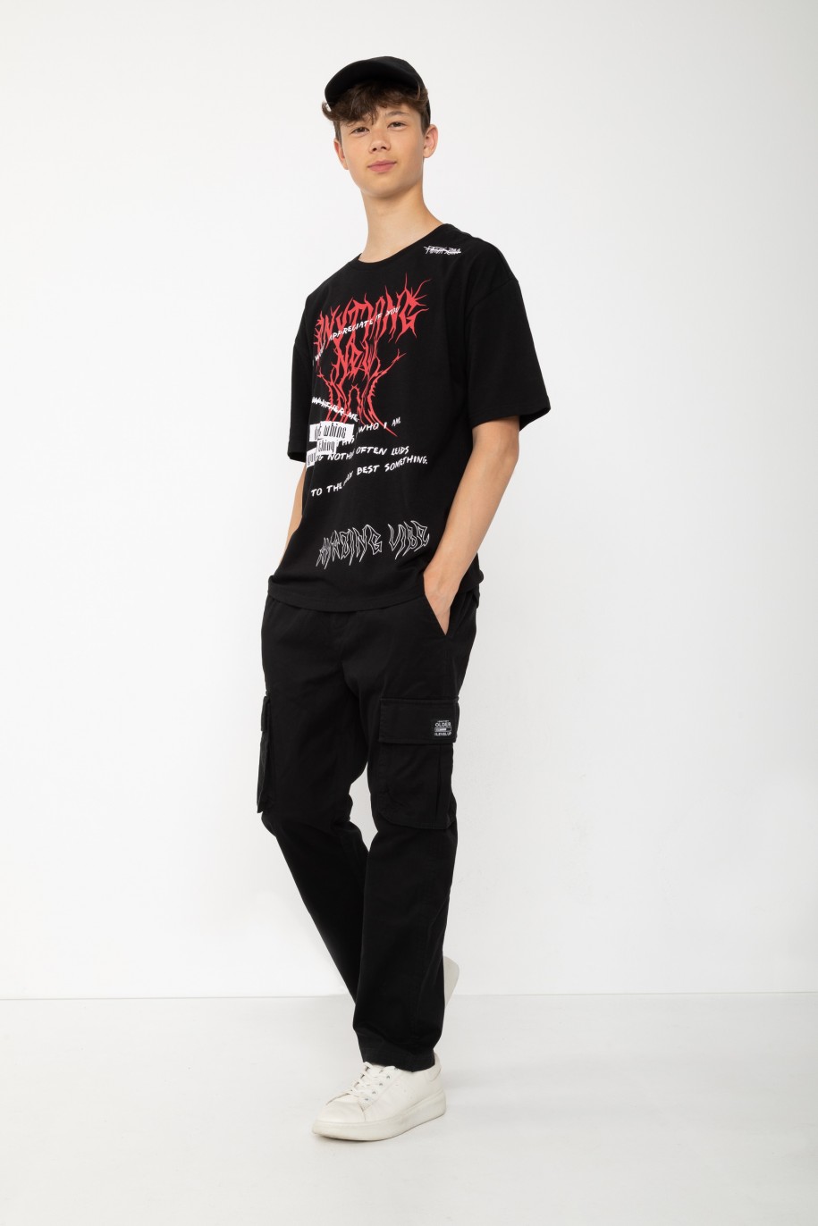 Czarny T-shirt oversize z nadrukami - 43899