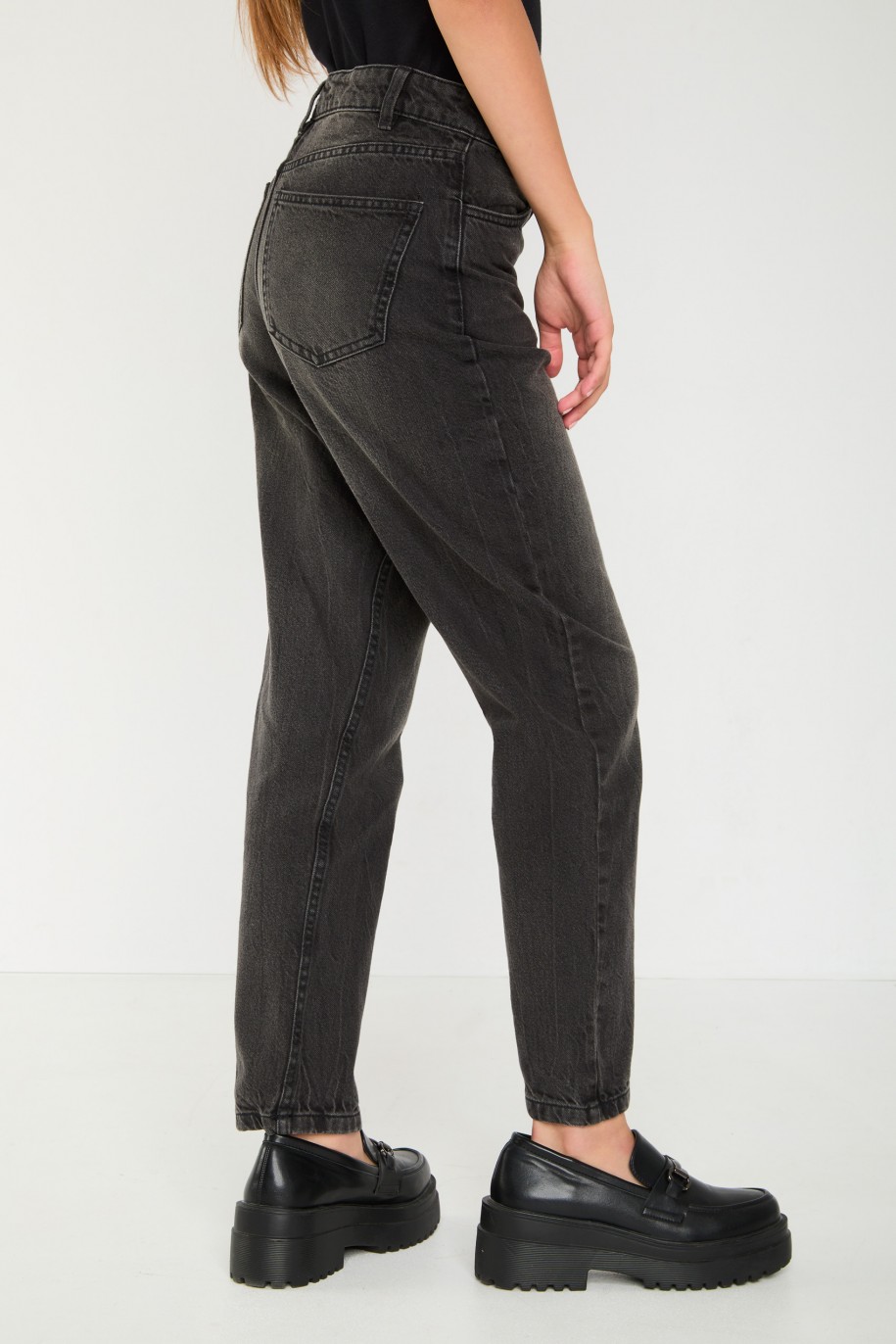 Szare jeansy typu MOM FIT - 43967