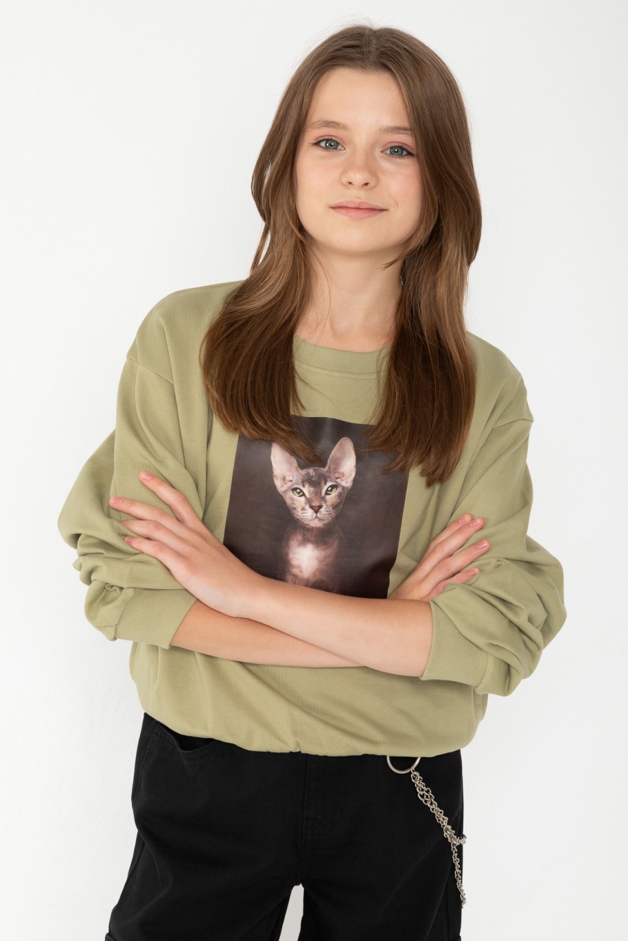 Oliwkowa bluza dresowa z nadrukiem z motywem kota - 44035