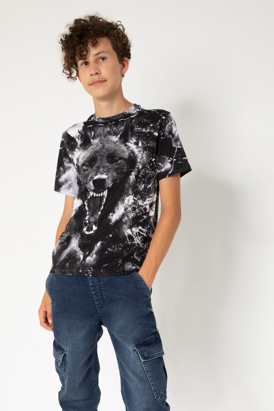 Czarno-biały T-shirt z nadrukiem z wilkiem - 44105