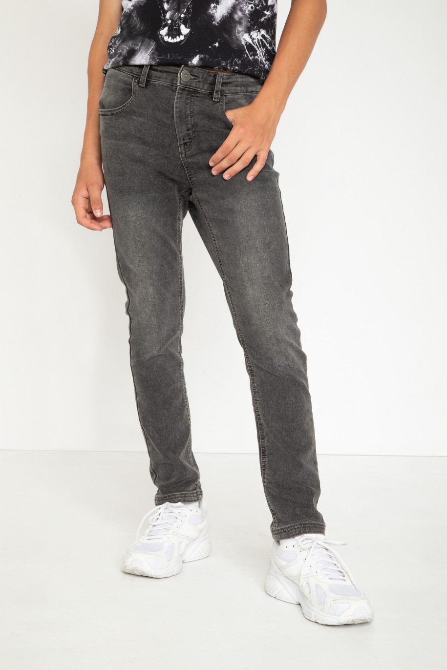 Szare proste jeansy - 44182
