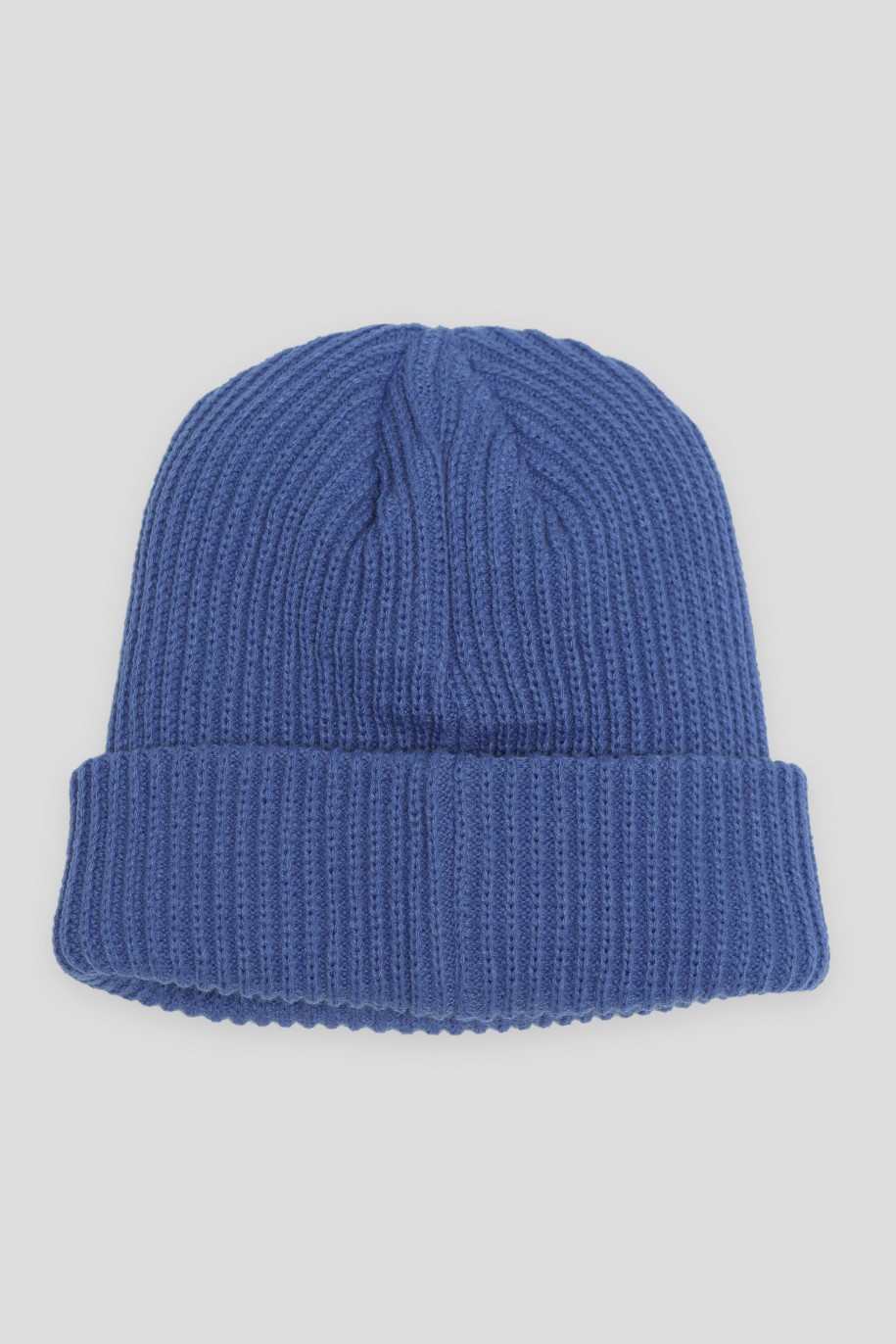 Niebieska czapka z aplikacją - 44574