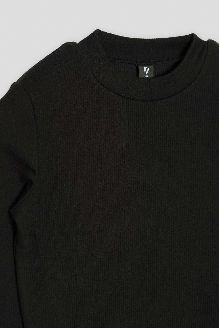 Czarny prążkowany sweter - 44969