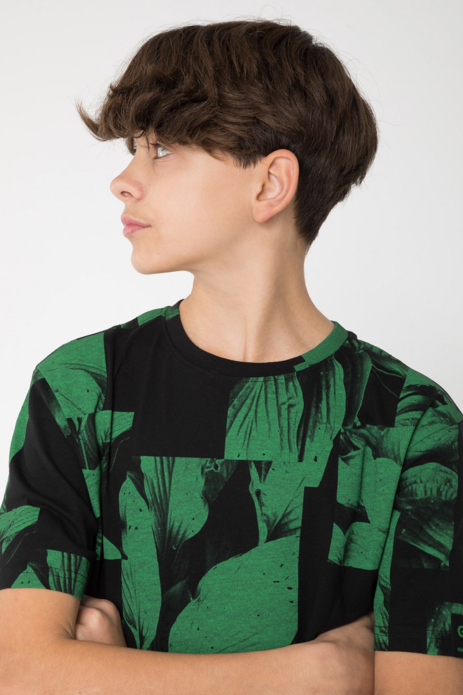 Czarny T-Shirt z nadrukiem w kolorze ciemnej zieleni - 45537