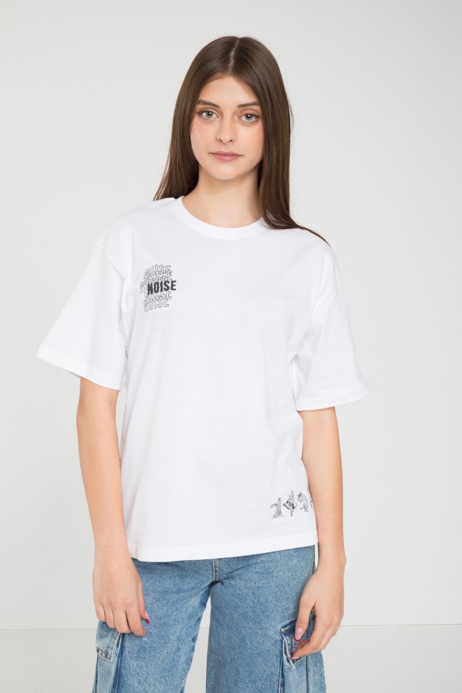 Biały T-shirt z nadrukami z przodu i na plecach - 45652