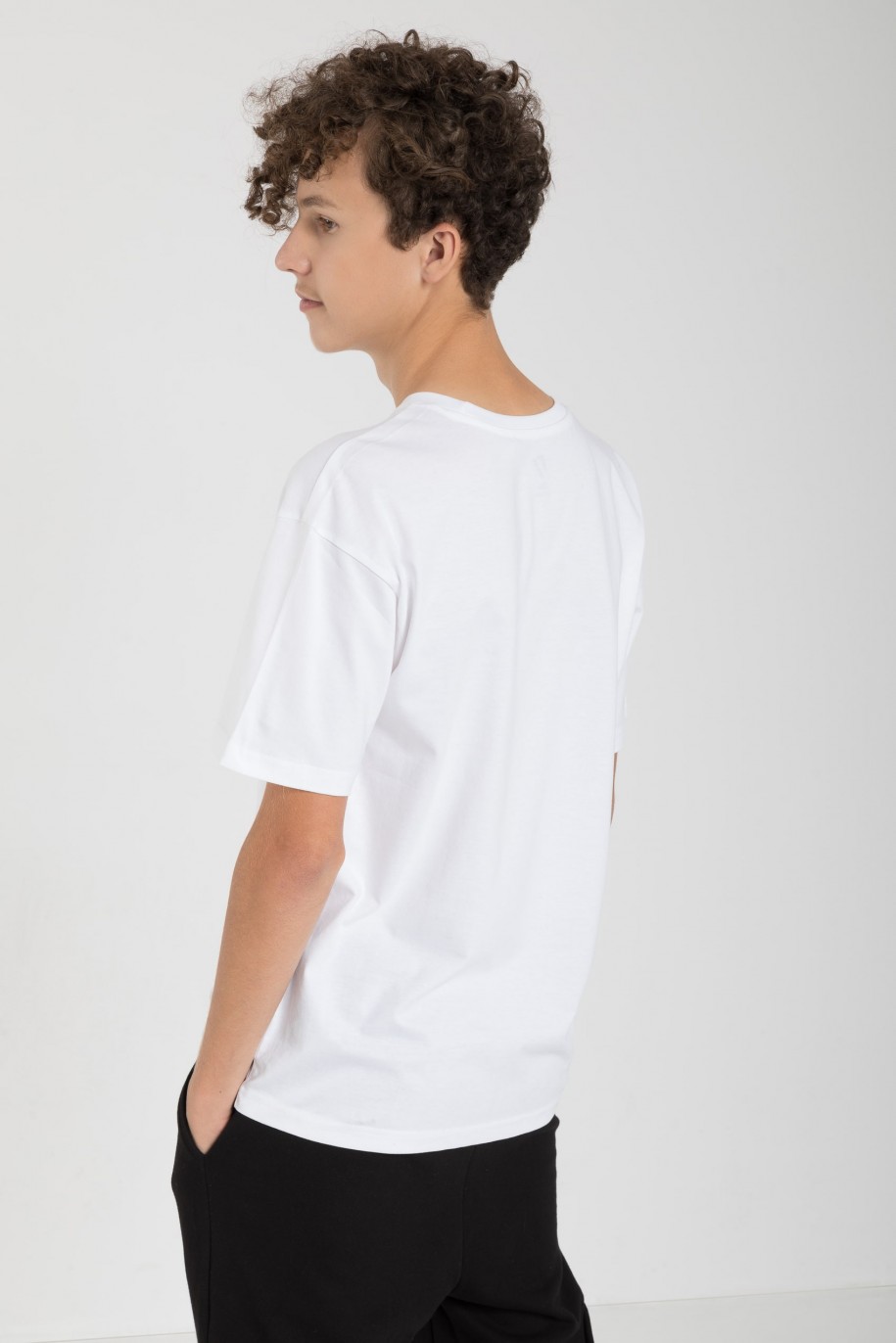 Biały T-shirt z nadrukiem z przodu - 45758
