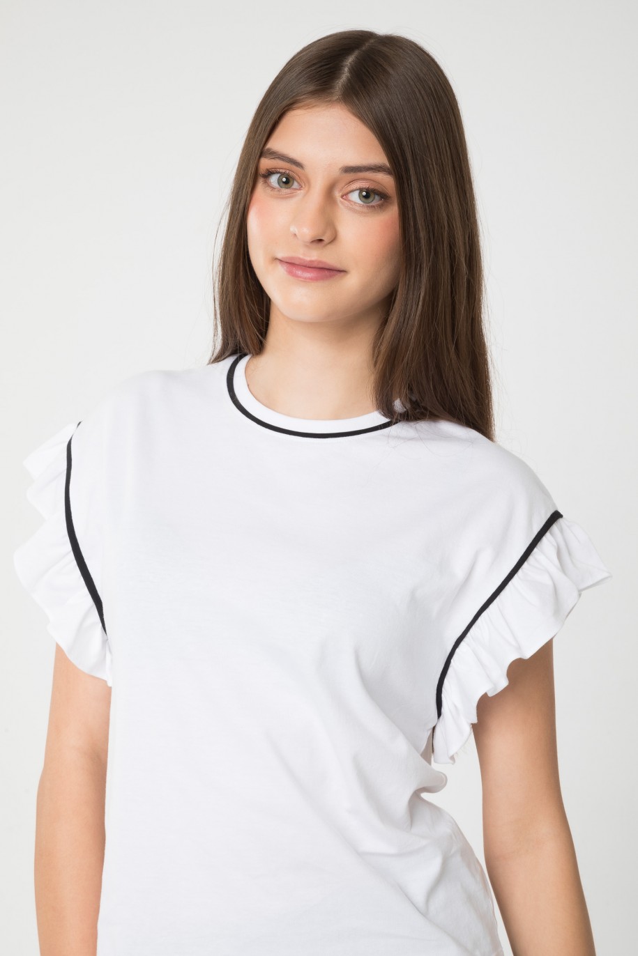 Biała elegancka bluzka z ozdobną czarną lamówką - 45797
