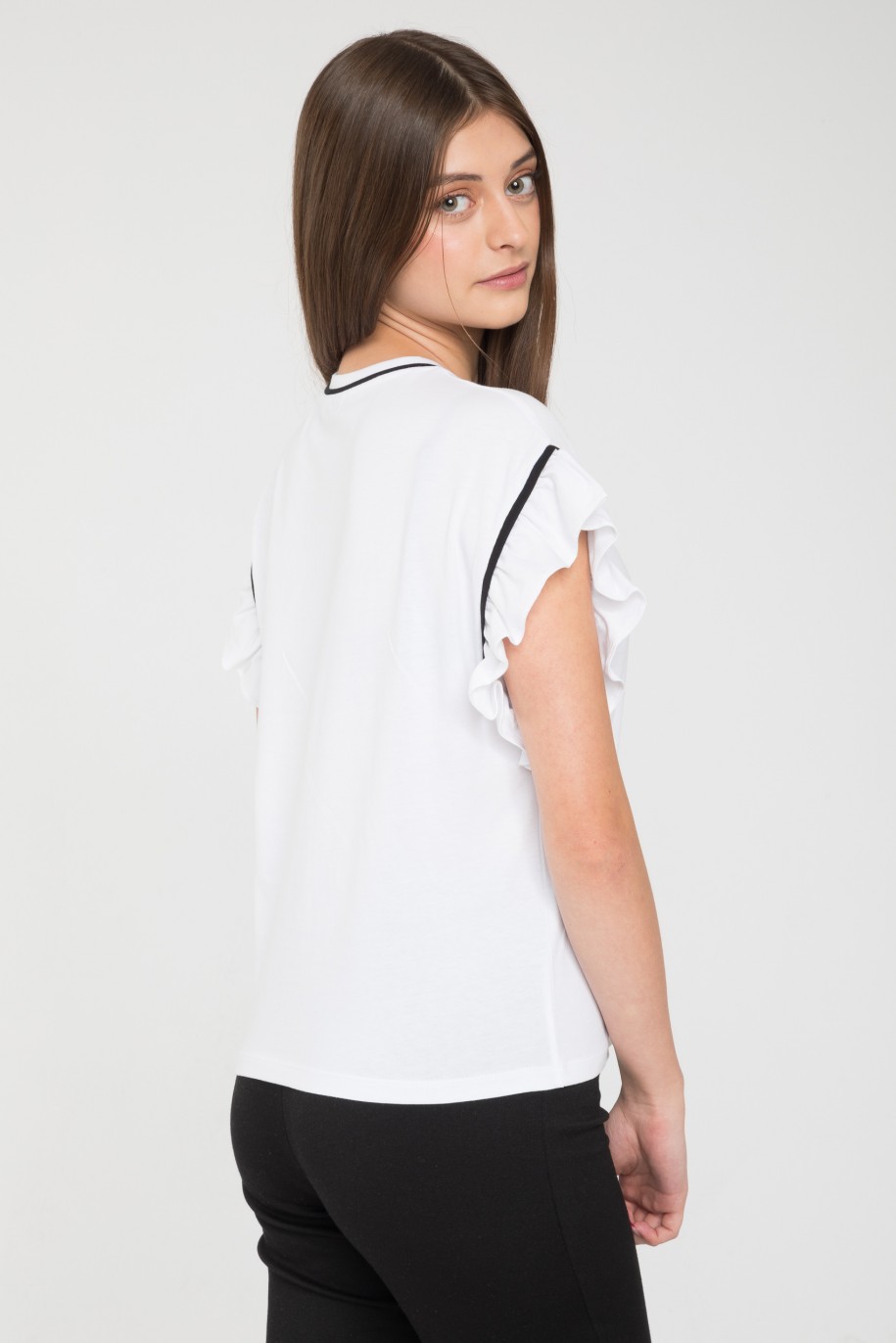 Biała elegancka bluzka z ozdobną czarną lamówką - 45798