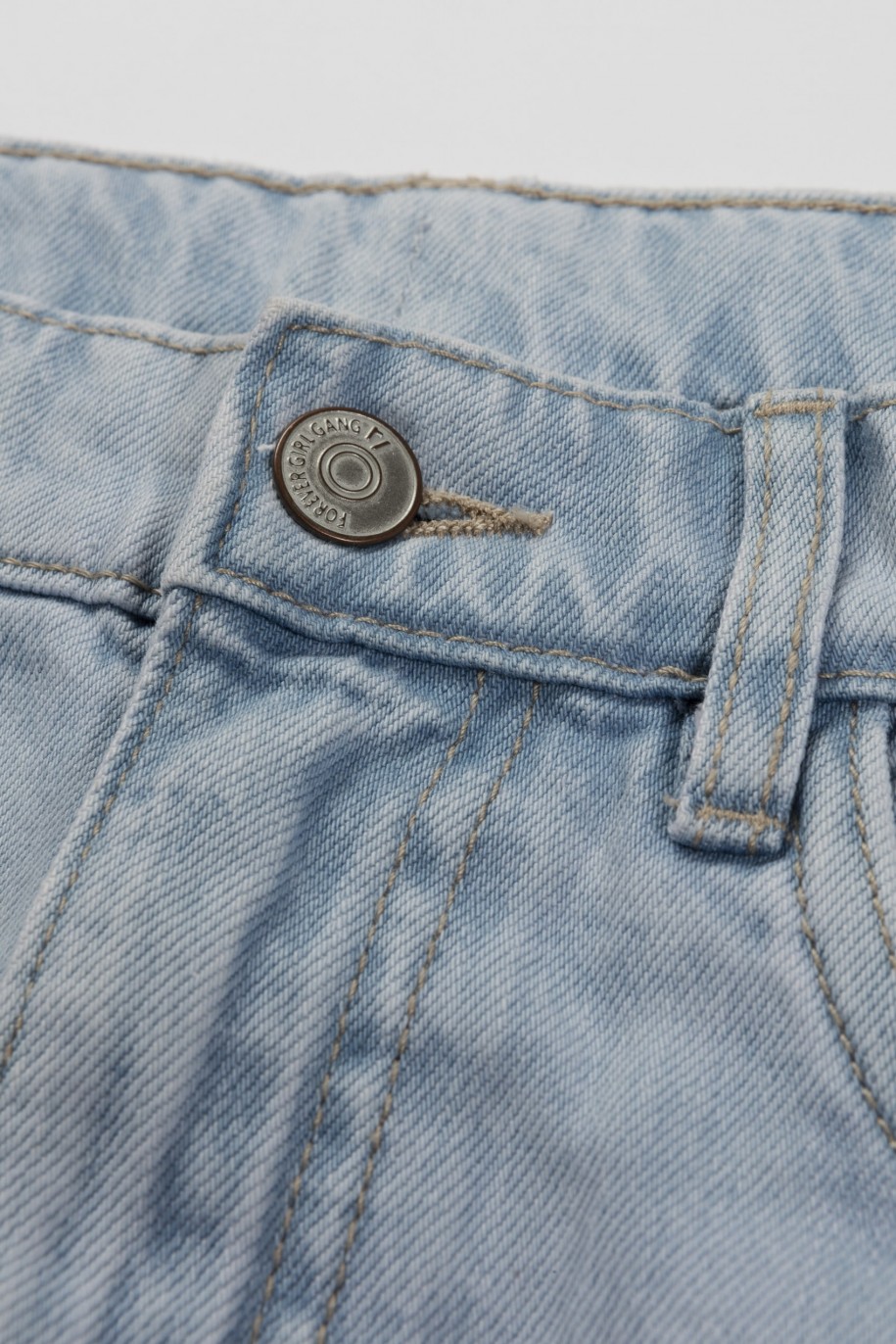 Jasnoniebieskie jeansy z szerokimi nogawkami - 45890