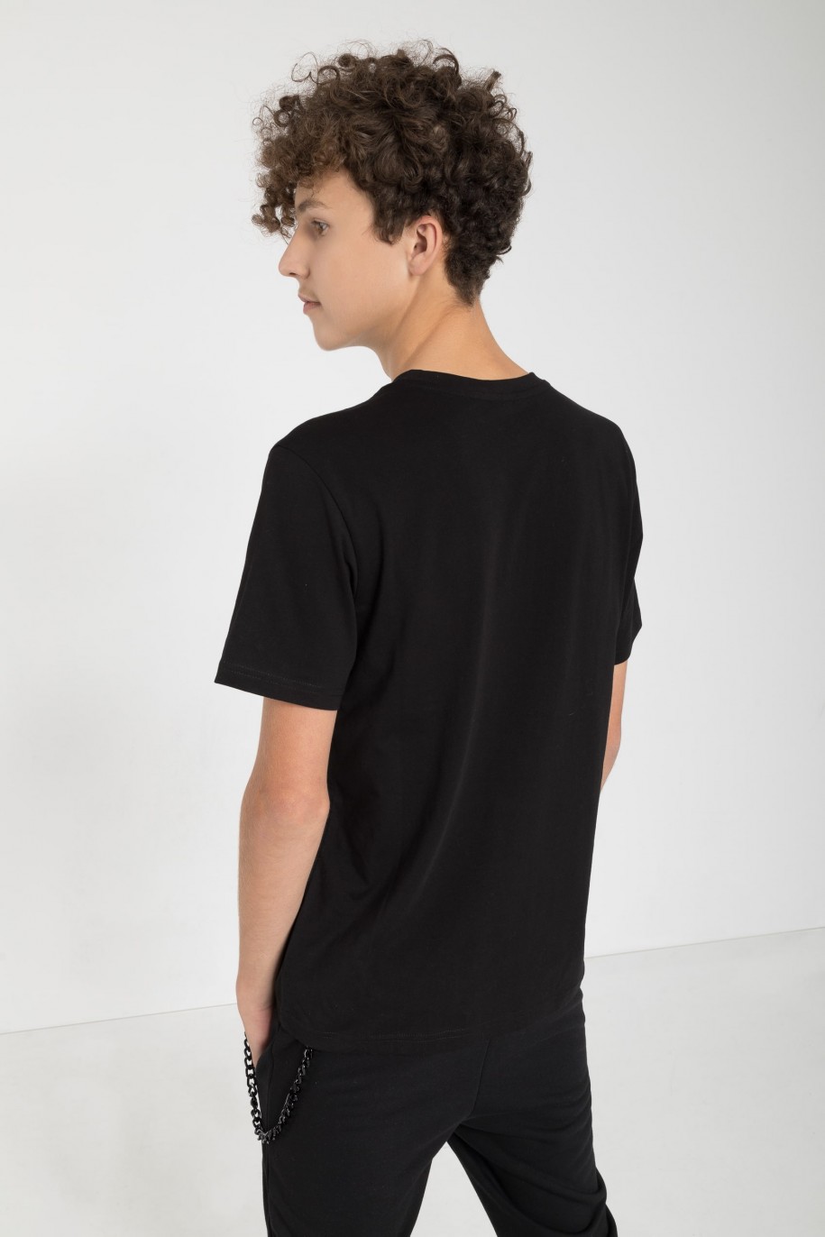 Czarny T-shirt z nadrukiem z przodu - 46068