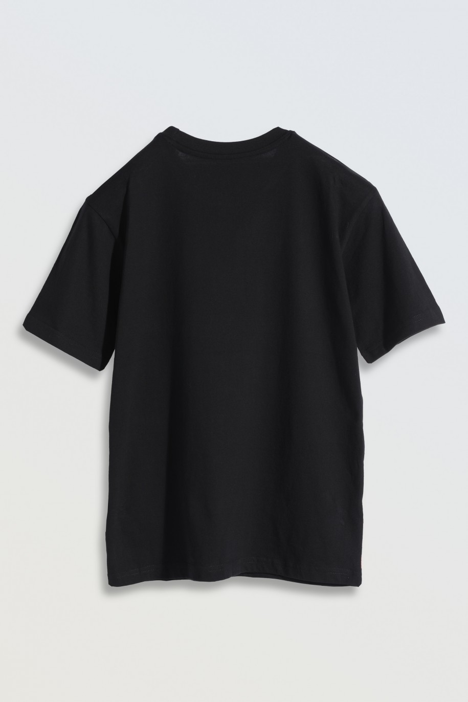 Czarny T-shirt z kolorowym nadrukiem z przodu - 46162