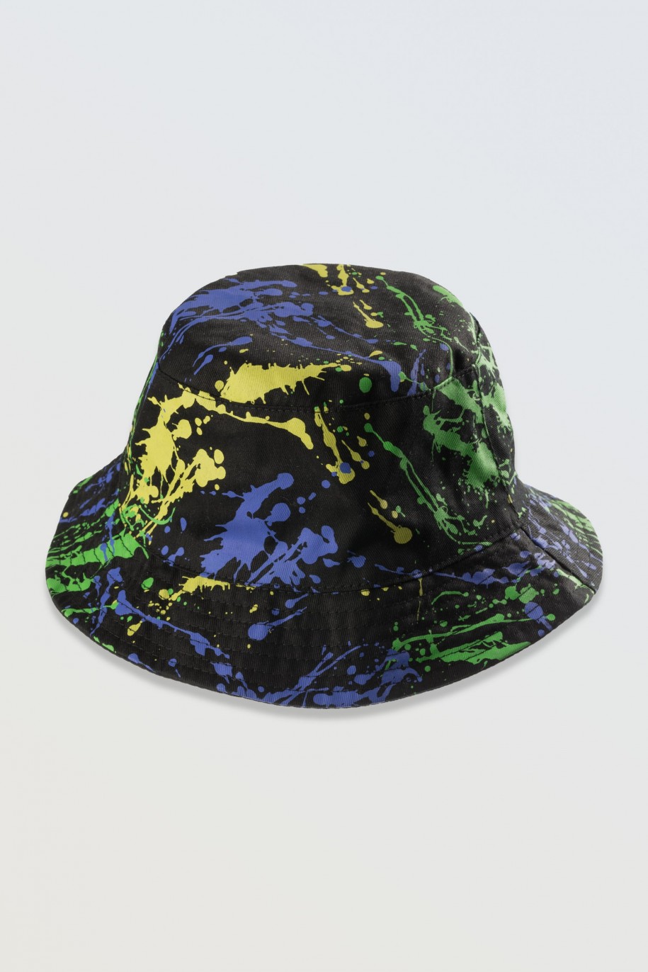 Czarny dwustronny kapelusz typu bucket-hat z kolorową grafiką - 46482