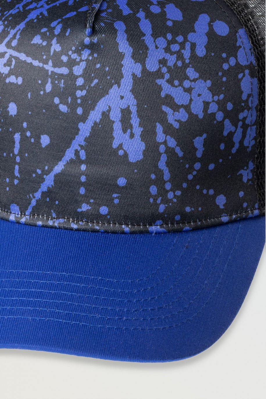 Czarna czapka z daszkiem z niebieską grafiką - 46523