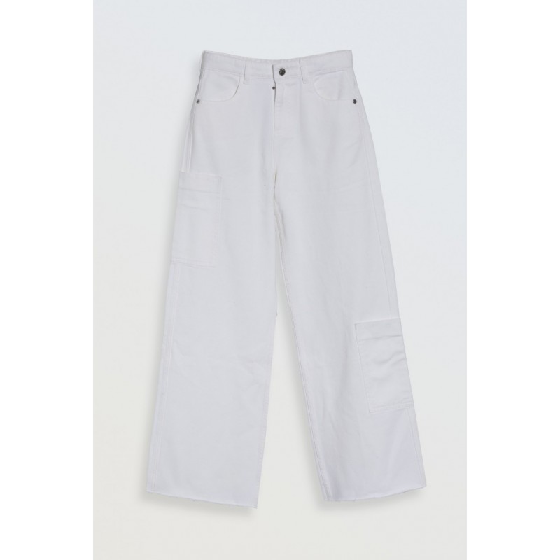 Białe jeansy typu WIDE LEG z asymetrycznymi kieszeniami na nogawkach - 46556