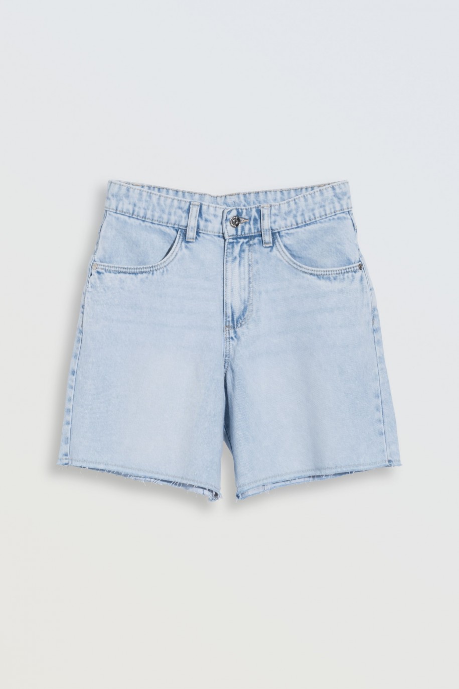 Jasnoniebieskie krótkie spodenki jeansowe - 46569