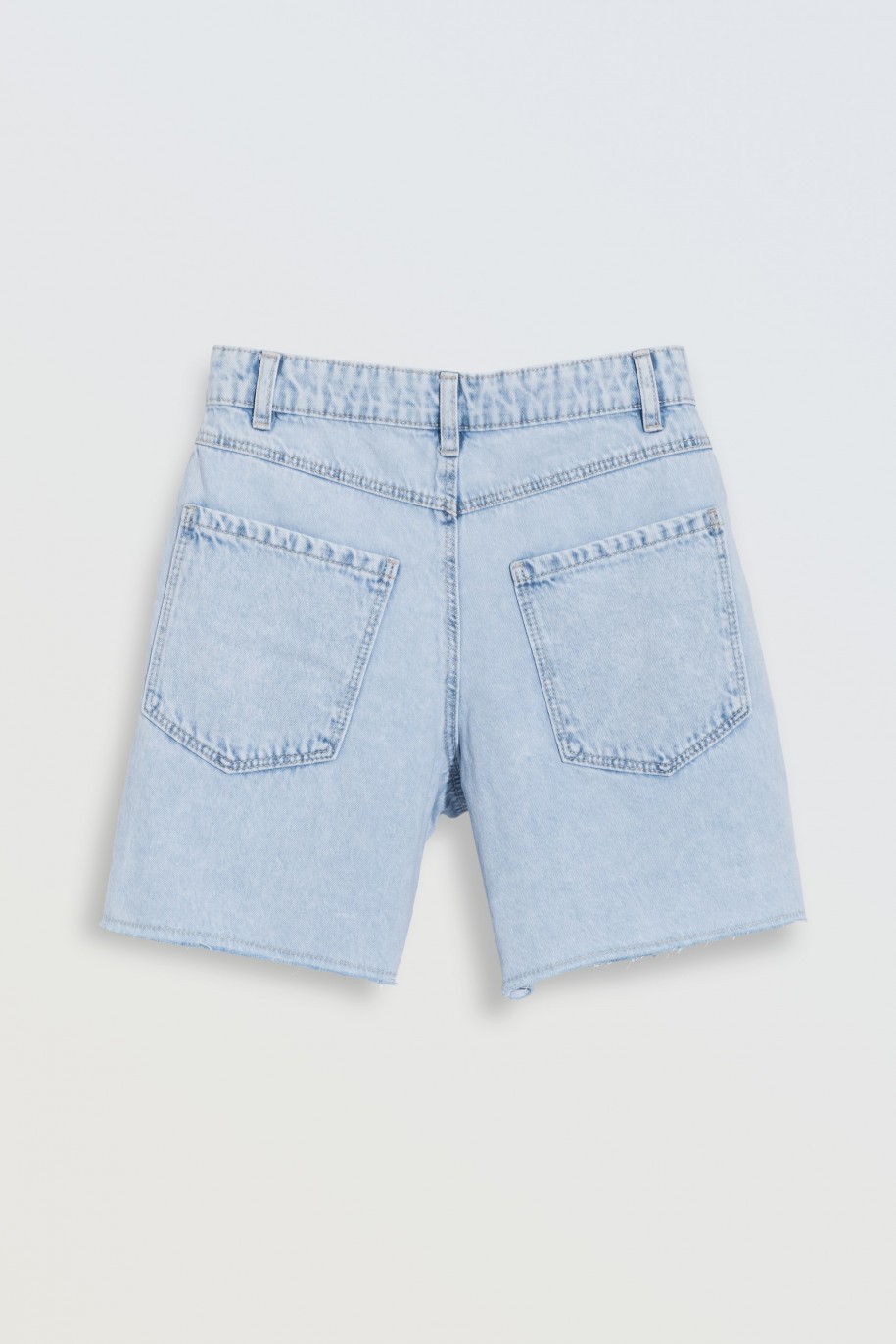 Jasnoniebieskie krótkie spodenki jeansowe - 46570