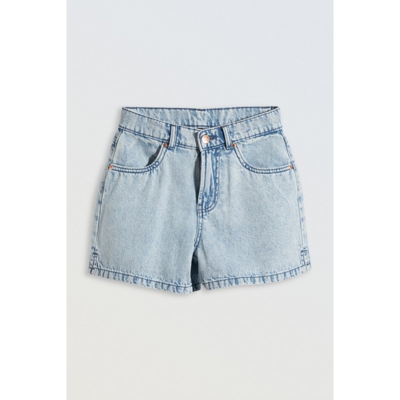 Jasnoniebieskie krótkie spodenki jeansowe - 46572