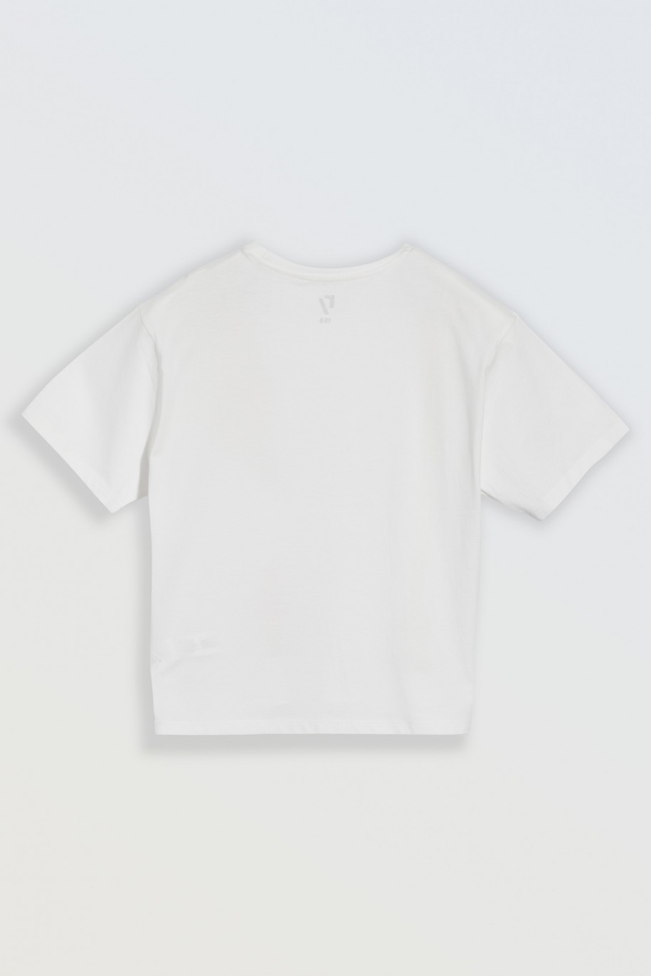 Biały t-shirt z kolorowym nadrukiem z przodu - 47008