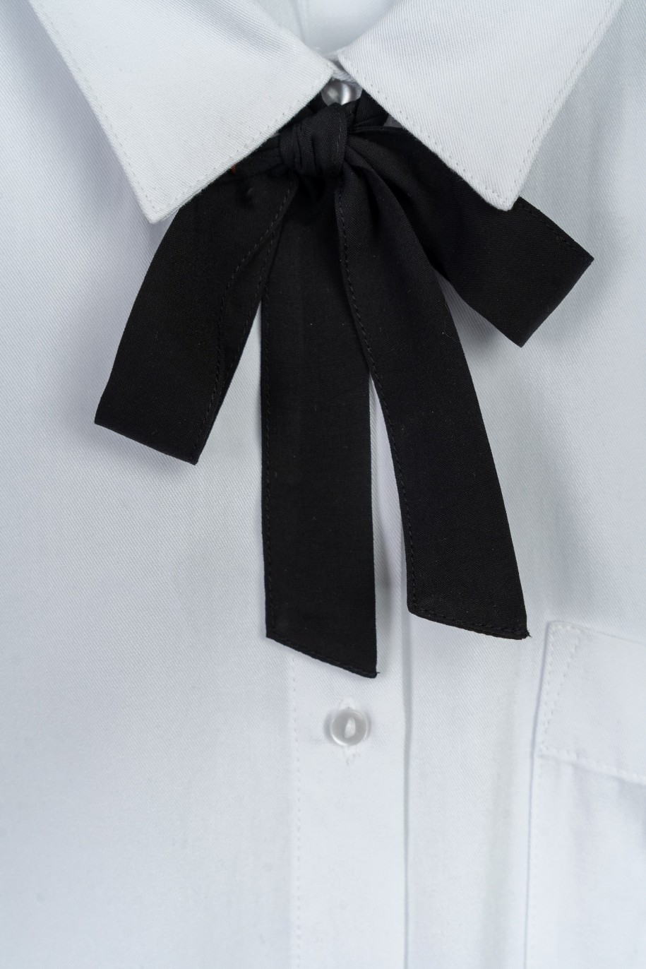 Biała koszula z krótkim rękawem z czarną aksamitką - 47309