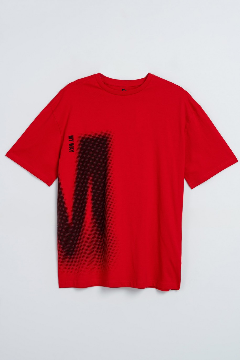 Czerwony t-shirt z czarnym nadrukiem z przodu - 47499