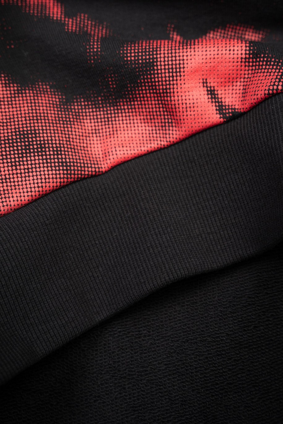 Czarna bluza z kapturem z kolorową grafiką z przodu - 47530