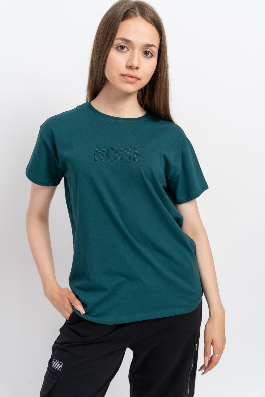 Zielony t-shirt z przestrzennym napisem na wysokości piersi - 47840